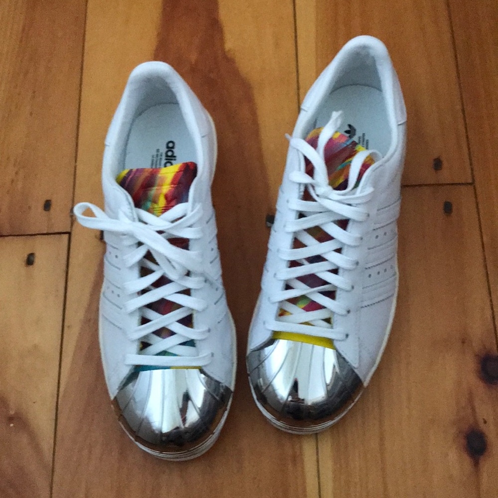 Adidas superstar silver toe